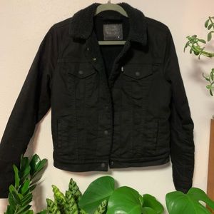 Levi’s Sherpa lined, black denim jacket